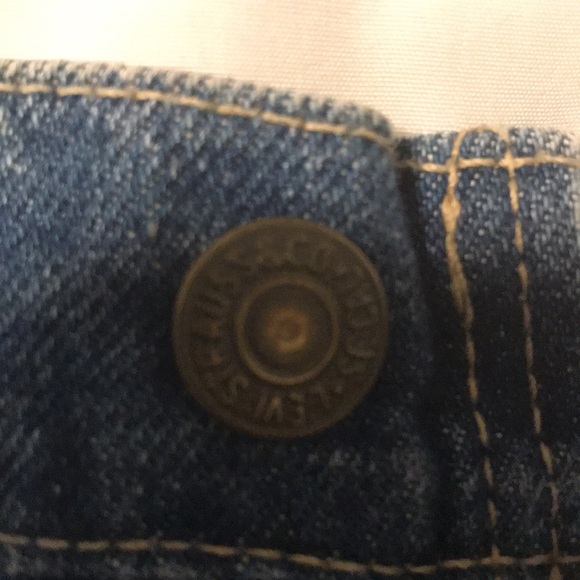 Levi's- small kid size - Picture 5 of 6